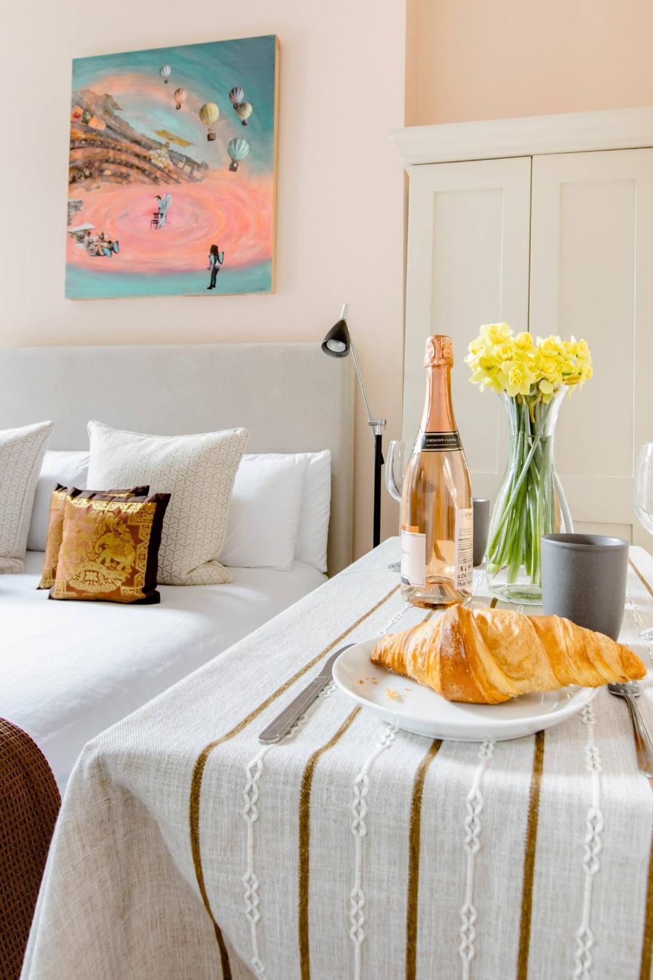 Luxury King-Bed Ensuite With Quiet Private Patio London Eksteriør billede
